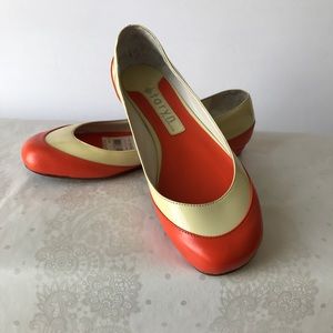 Taryn Rose Shoe Leather Lea Orange Cream Size 6